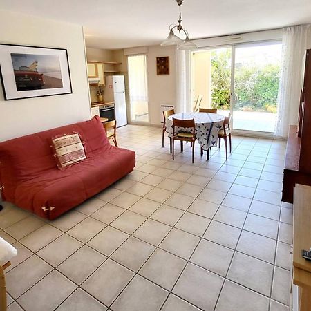 Appartement Six-Fours-les-Plages, 3 pièces, 4 personnes - FR-1-316-230 Extérieur photo