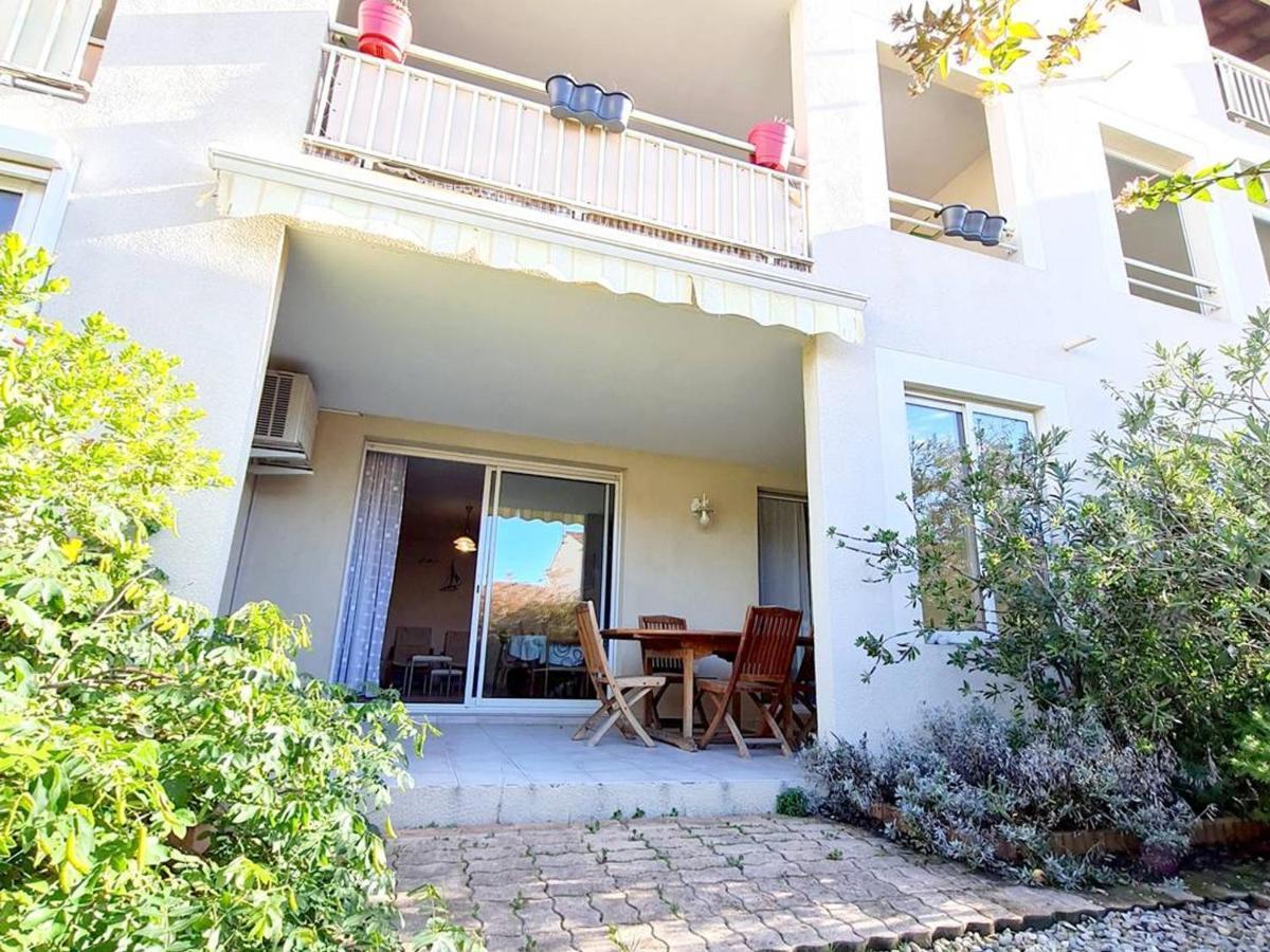 Appartement Six-Fours-les-Plages, 3 pièces, 4 personnes - FR-1-316-230 Extérieur photo