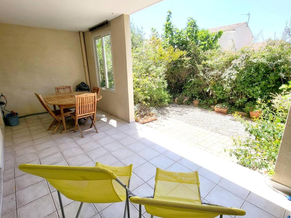 Appartement Six-Fours-les-Plages, 3 pièces, 4 personnes - FR-1-316-230 Extérieur photo