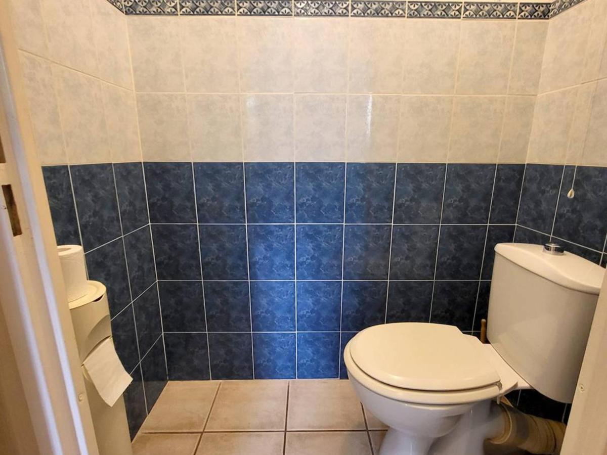 Appartement Six-Fours-les-Plages, 3 pièces, 4 personnes - FR-1-316-230 Extérieur photo