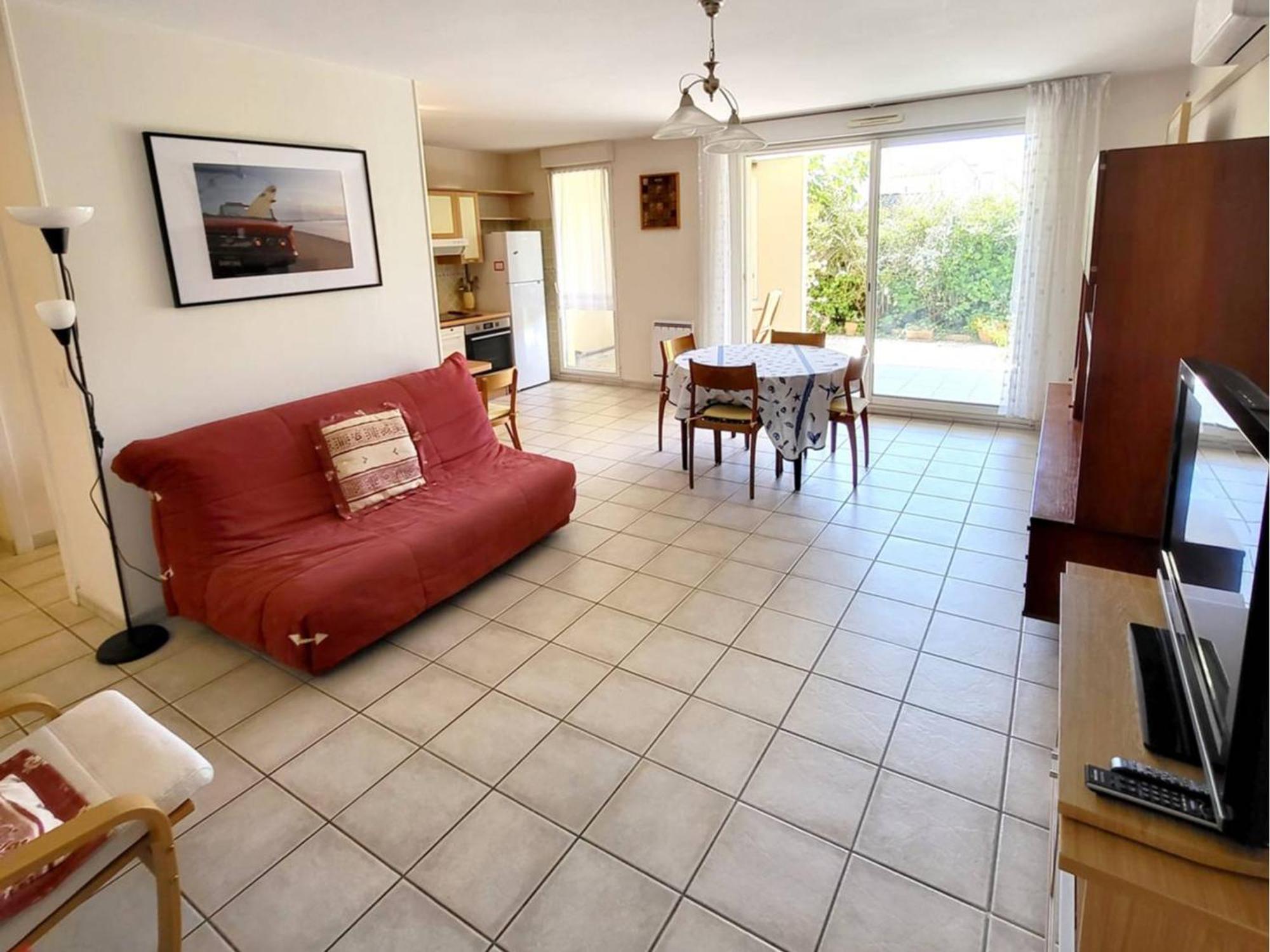 Appartement Six-Fours-les-Plages, 3 pièces, 4 personnes - FR-1-316-230 Extérieur photo